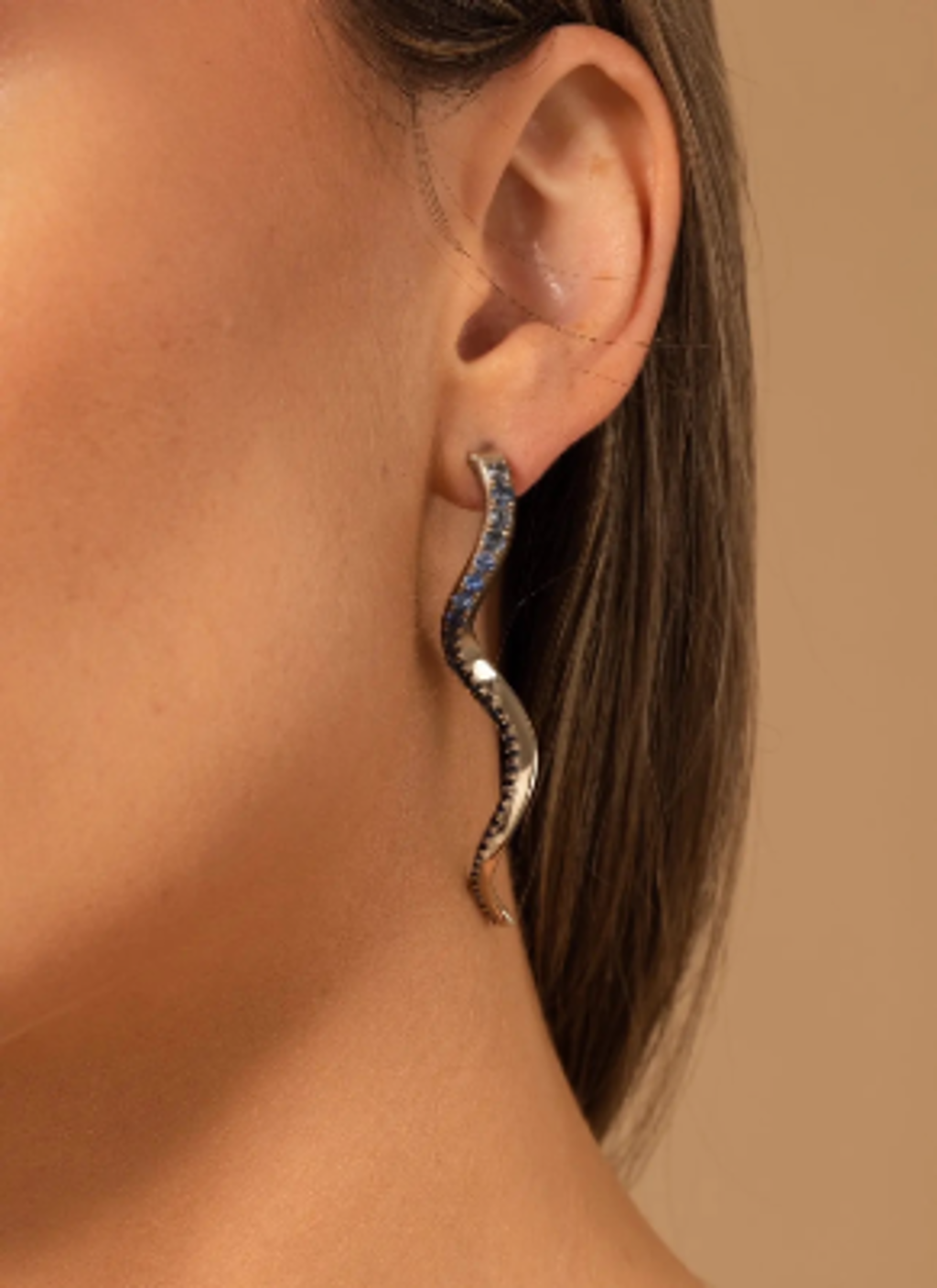 Luxurious Tanzanite and White Gold Kudu Earrings