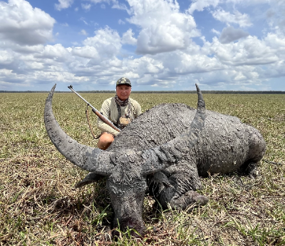 7-day Australia Buffalo Hunt for One Hunter and One Non-hunter 