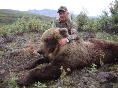 10-day Alaska Grizzly Bear Hunt for One Hunter