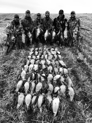 3-day Alberta Waterfowl Hunt for Four Hunters 