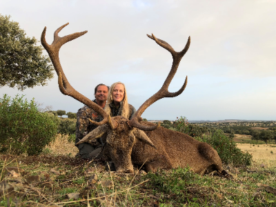 6-day Spain Iberian Red Deer Hunt for One Hunter and One Non-hunter 