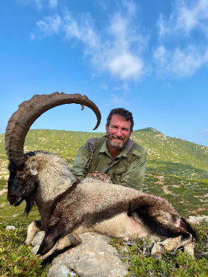 6-day Greece Gold Medal Kri Kri Ibex Hunt for One Hunter and One Non-Hunter