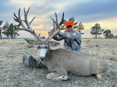 3-day South Dakota Mule Deer Hunt for One Hunter and One Non-hunter 
